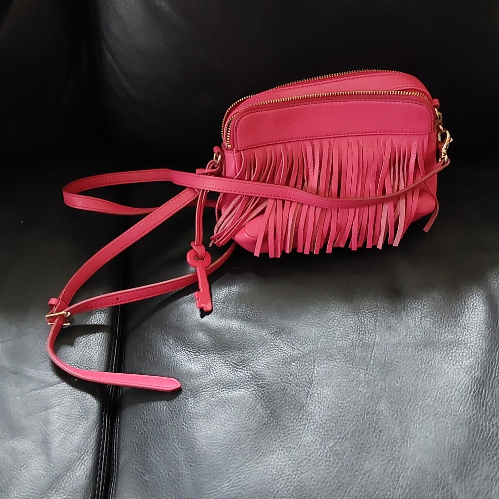 Fossil Women's "Sydney" Fringe Crossbody Bag Pomegranate/‎ Pink Purse